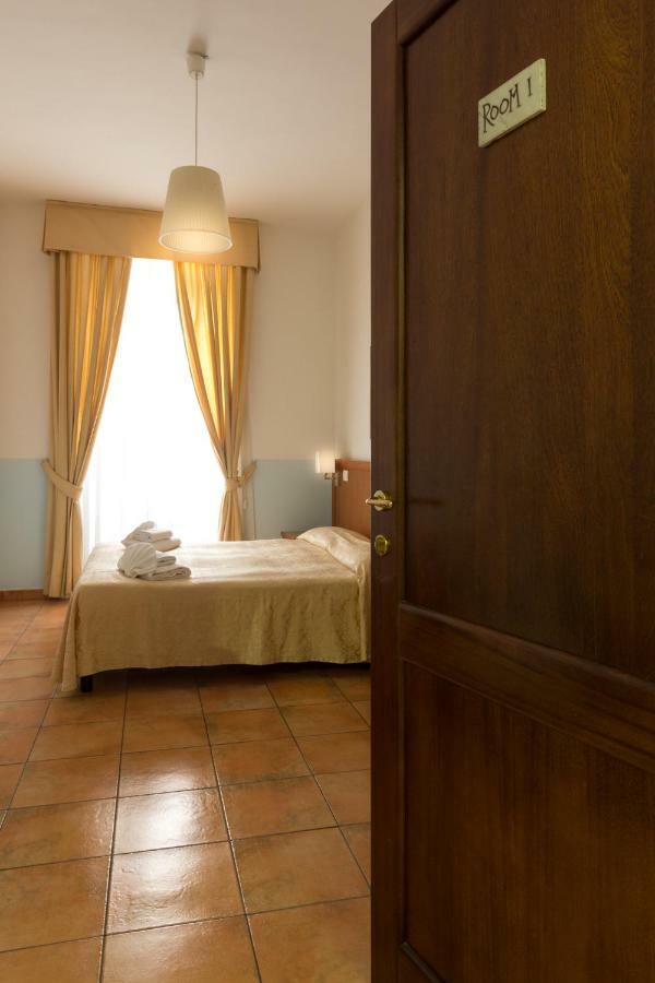 Few Steps From St Peter B&B 외부 사진