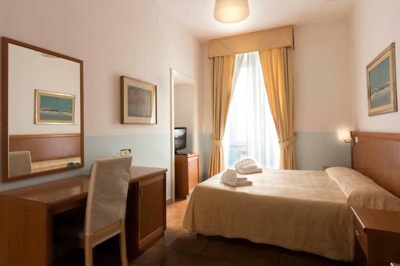 Few Steps From St Peter B&B 외부 사진